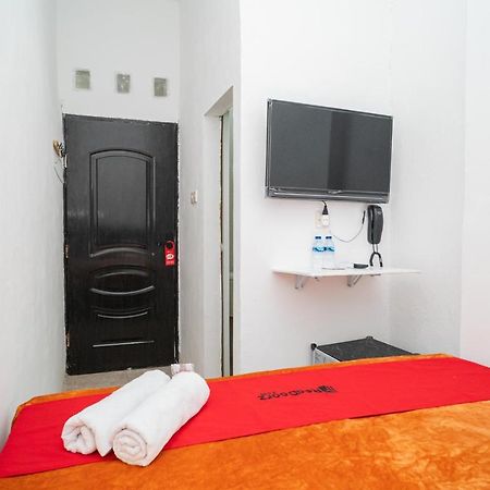 Reddoorz @ Aralia Harapan Indah Hotel Pulokendal Ngoại thất bức ảnh