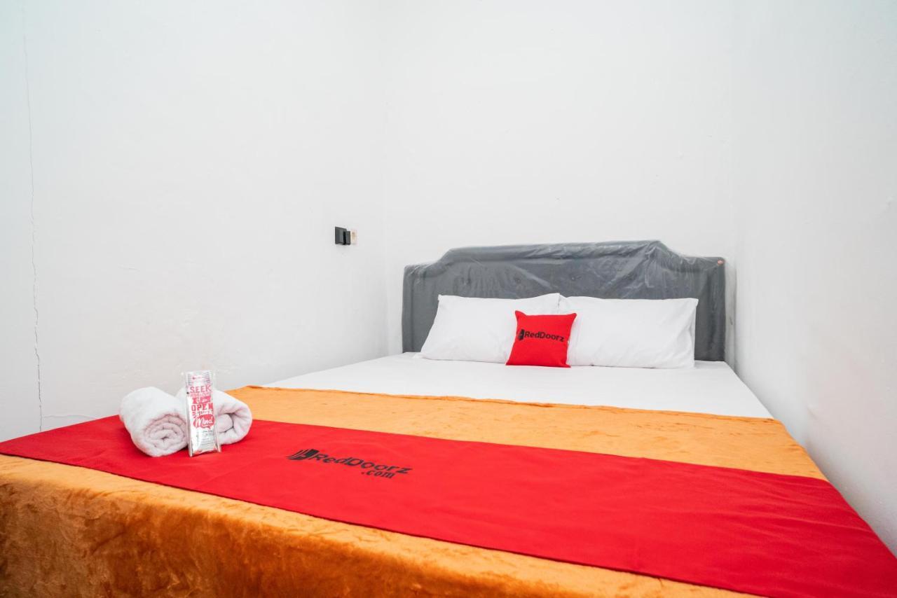 Reddoorz @ Aralia Harapan Indah Hotel Pulokendal Ngoại thất bức ảnh