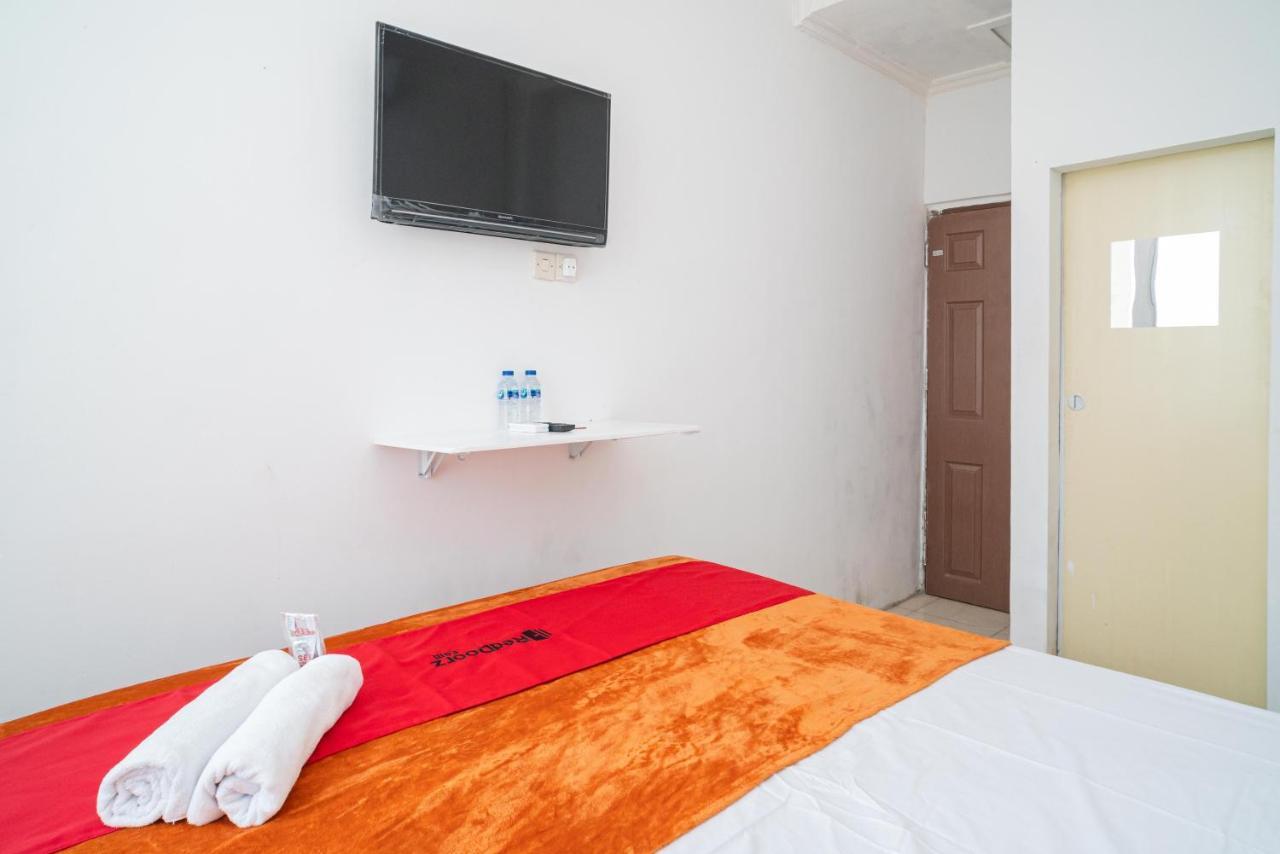 Reddoorz @ Aralia Harapan Indah Hotel Pulokendal Ngoại thất bức ảnh