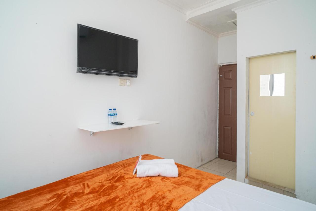 Reddoorz @ Aralia Harapan Indah Hotel Pulokendal Ngoại thất bức ảnh