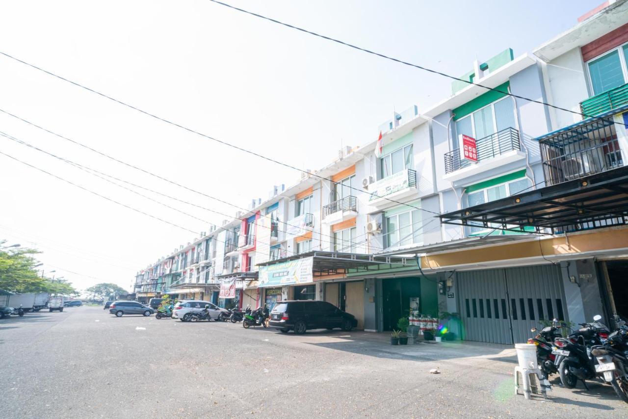 Reddoorz @ Aralia Harapan Indah Hotel Pulokendal Ngoại thất bức ảnh