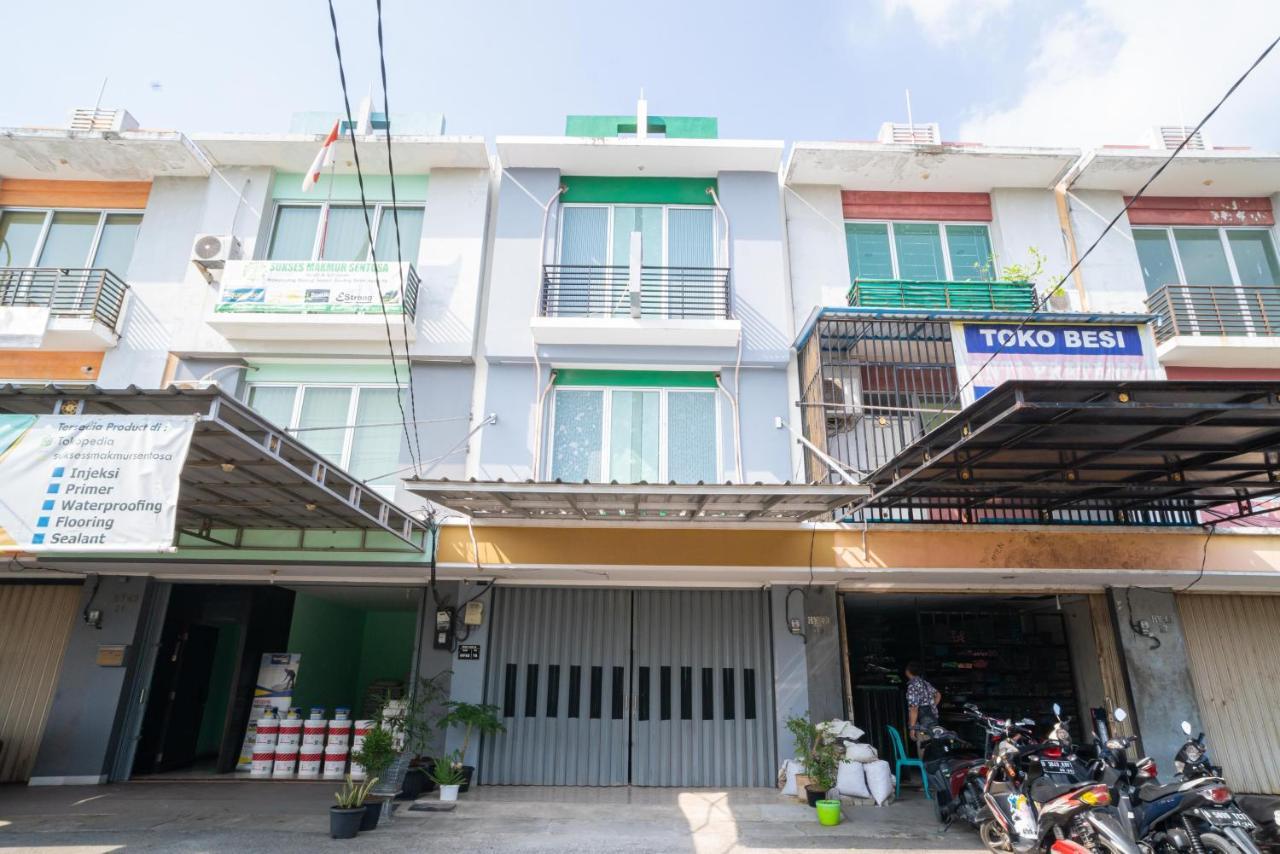 Reddoorz @ Aralia Harapan Indah Hotel Pulokendal Ngoại thất bức ảnh